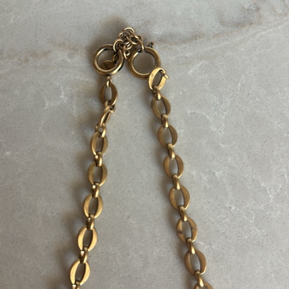 Pink and gold necklace - Picture 3 of 3